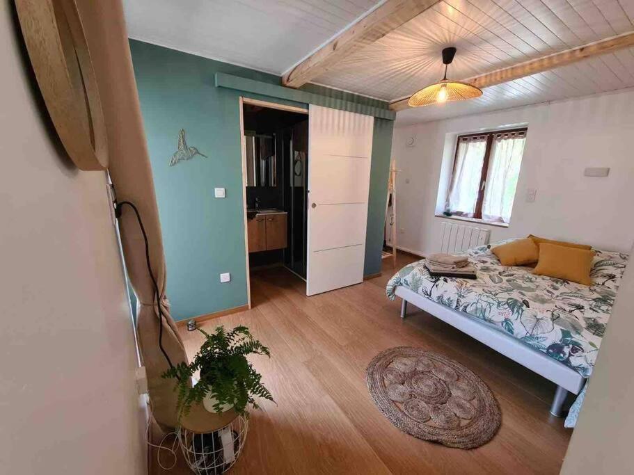 Joli Avec Coin Jardin Apartment *