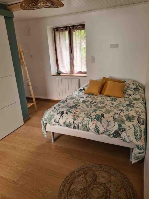 Joli Avec Coin Jardin *